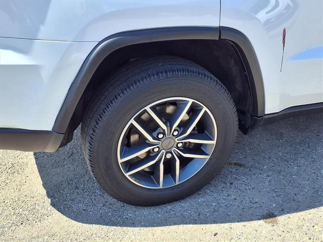 2019 Jeep Grand Cherokee Limited photo 26
