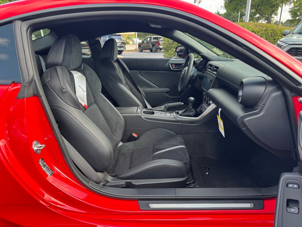 2025 Toyota GR86 Premium photo 16
