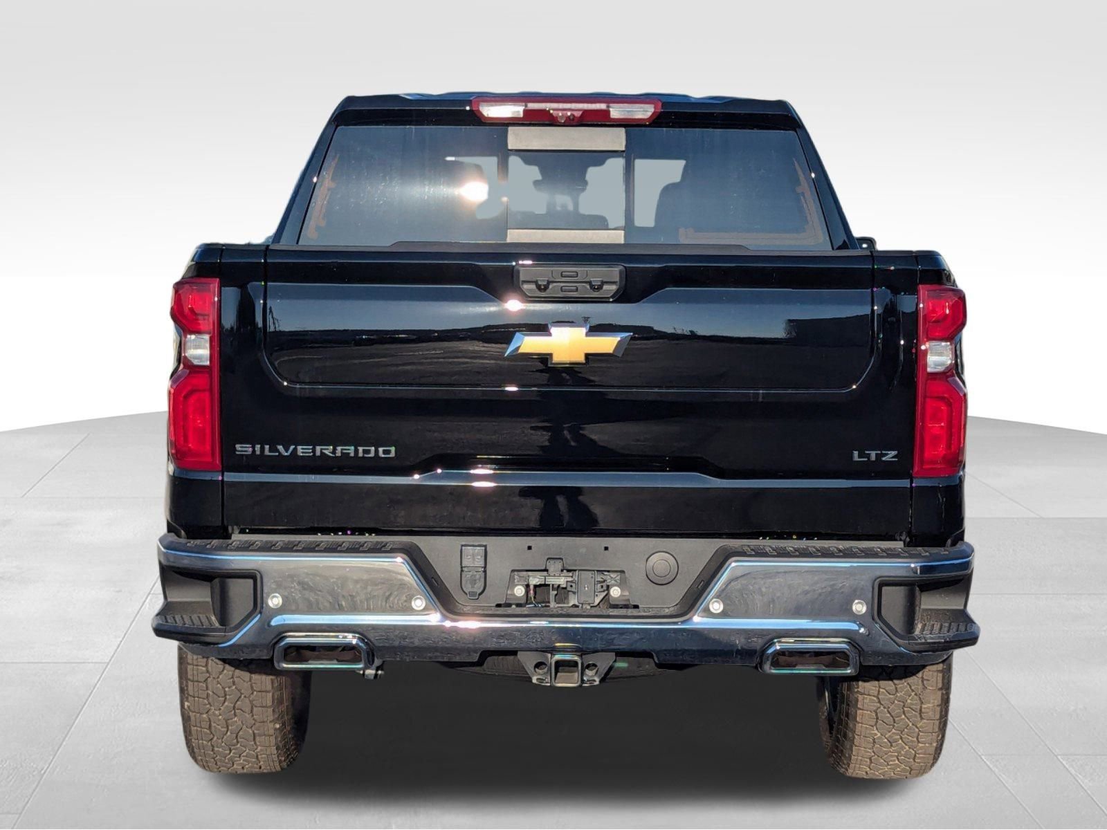 2025 Chevrolet Silverado 1500 LTZ photo 4