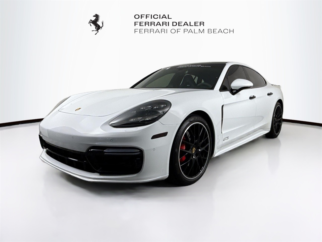 2019 Porsche Panamera GTS photo 3