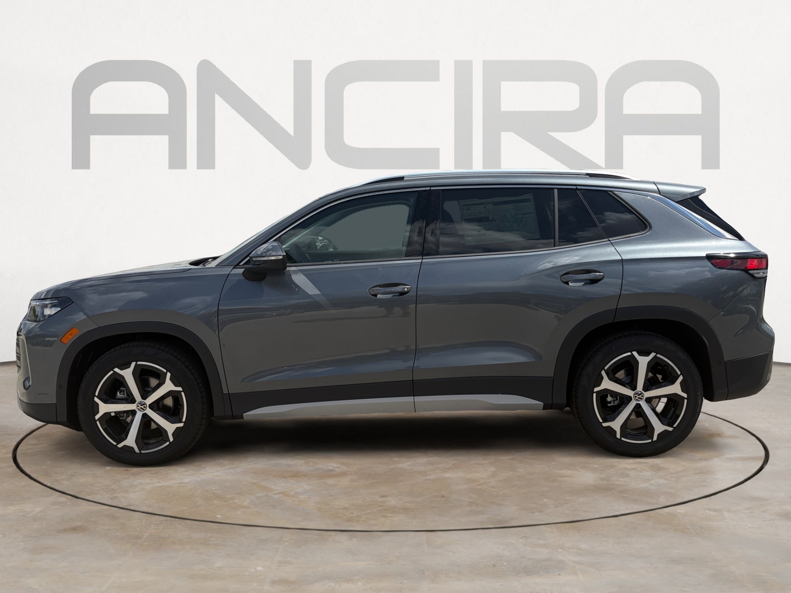 2025 Volkswagen Tiguan SE photo 4