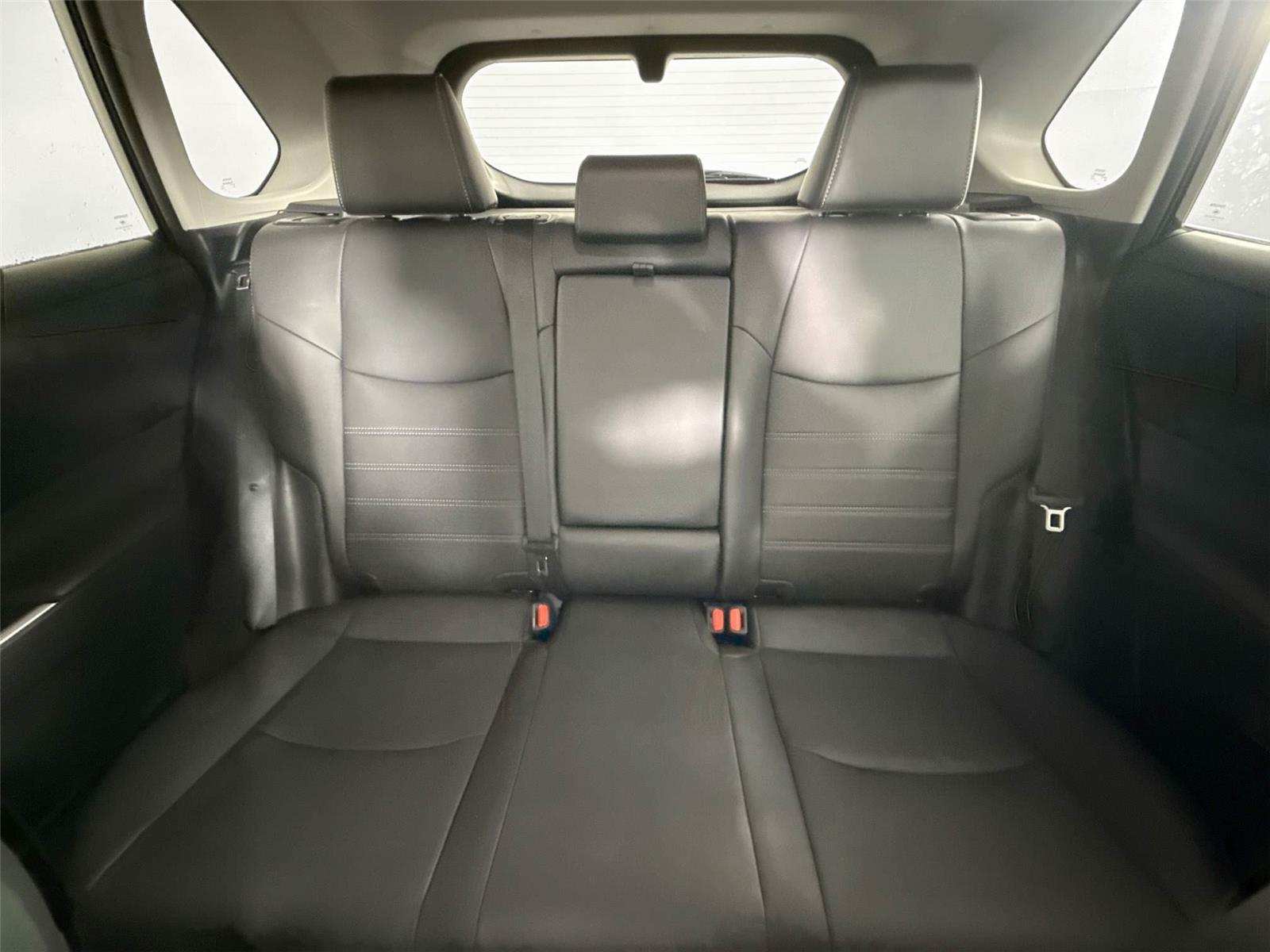 2024 Toyota RAV4 XLE Premium photo 12