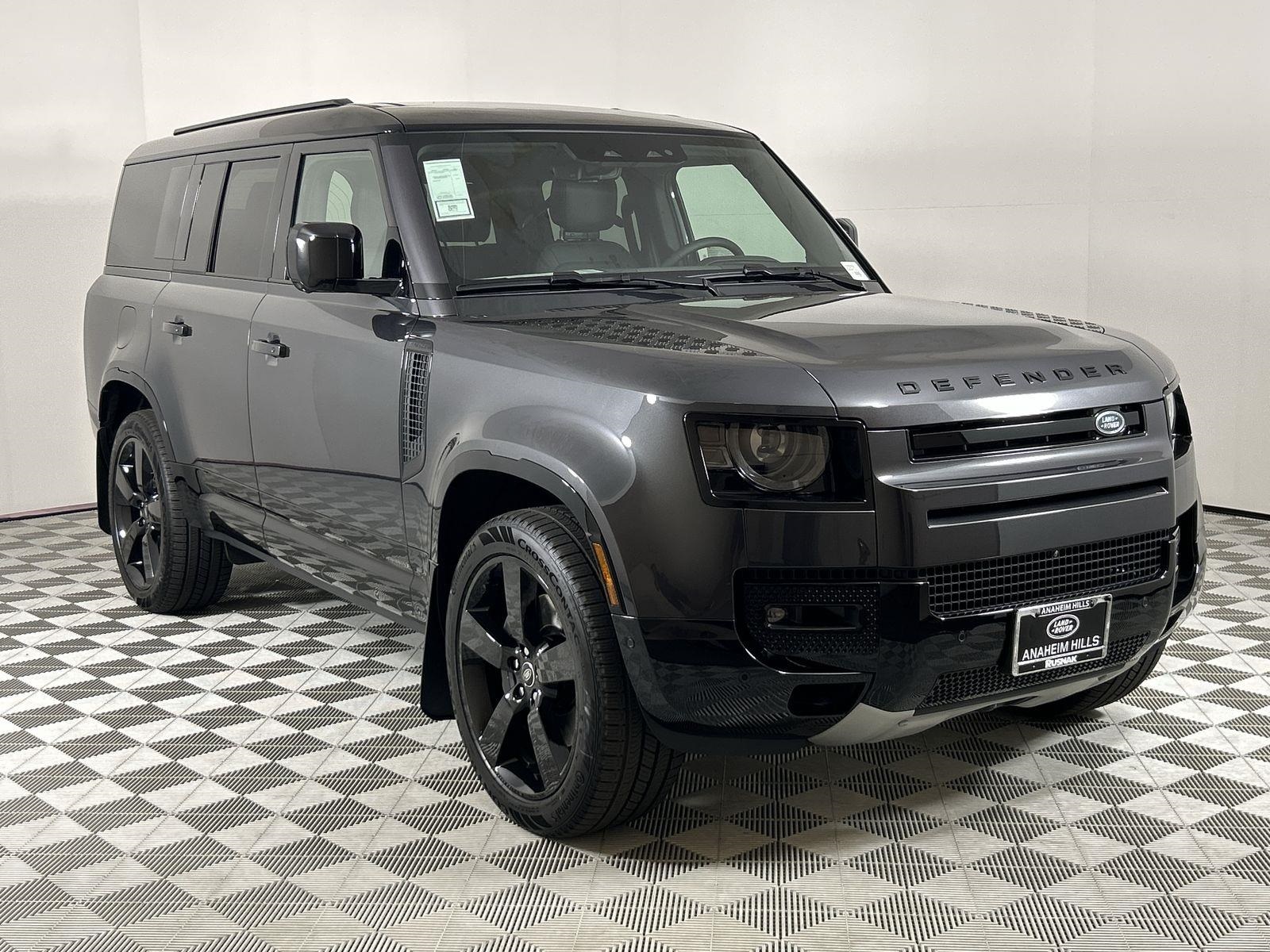 2025 Land Rover Defender 130 X-Dynamic SE photo 7
