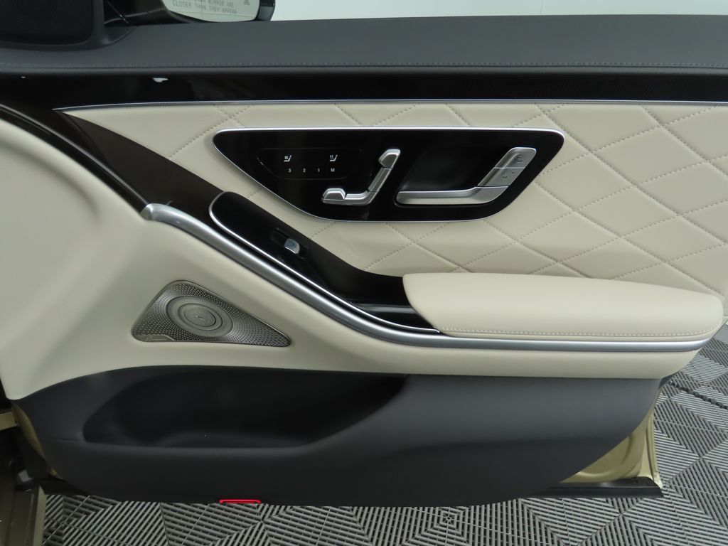 2026 Mercedes Benz S 580 4MATIC photo 24