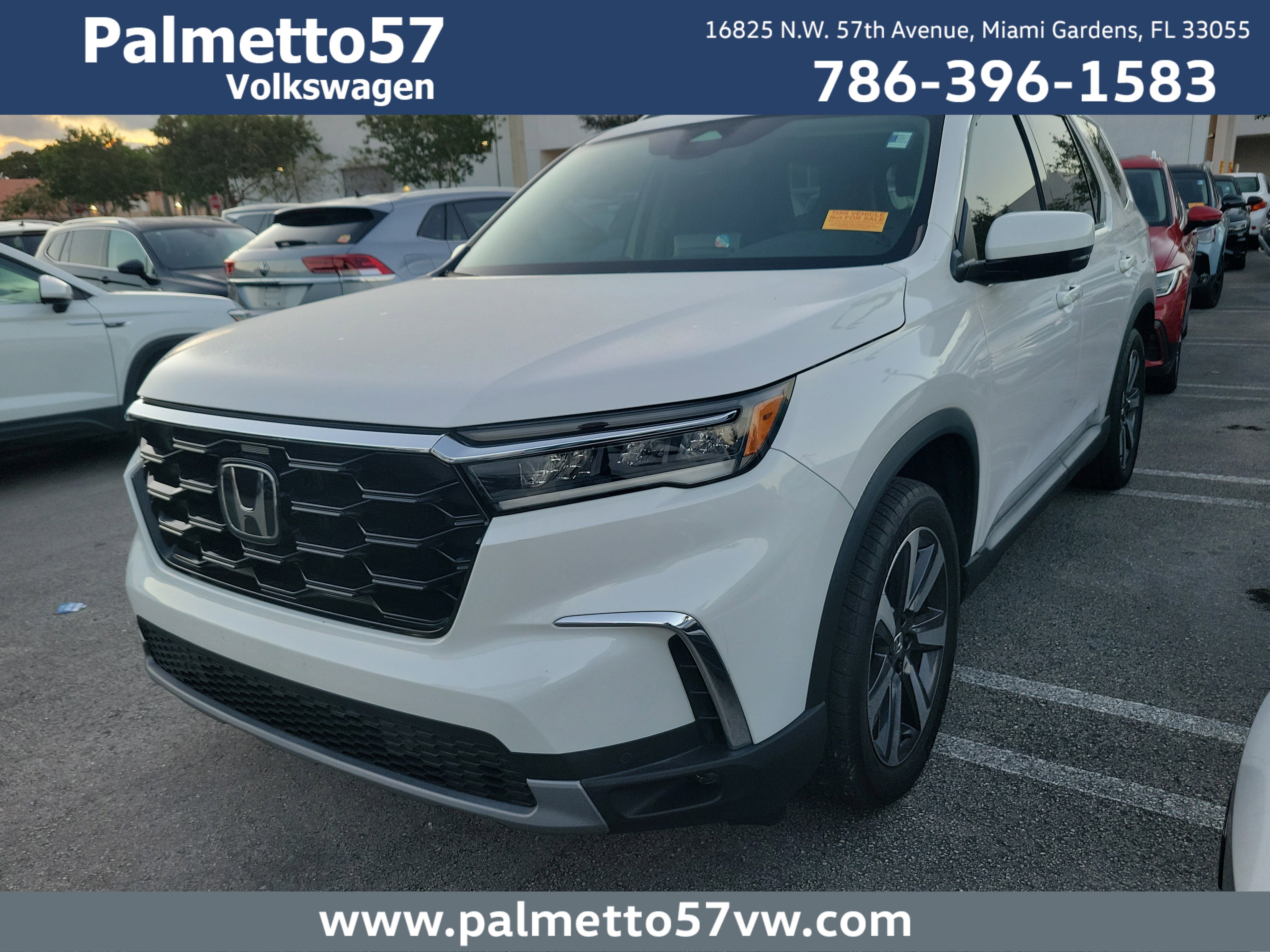 2023 Honda Pilot Touring's photo