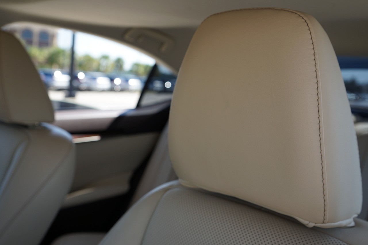 2017 Lexus ES 350 photo 26