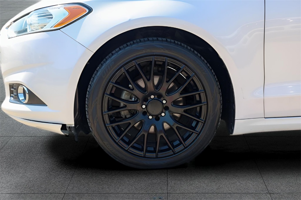 2015 Ford Fusion SE photo 21