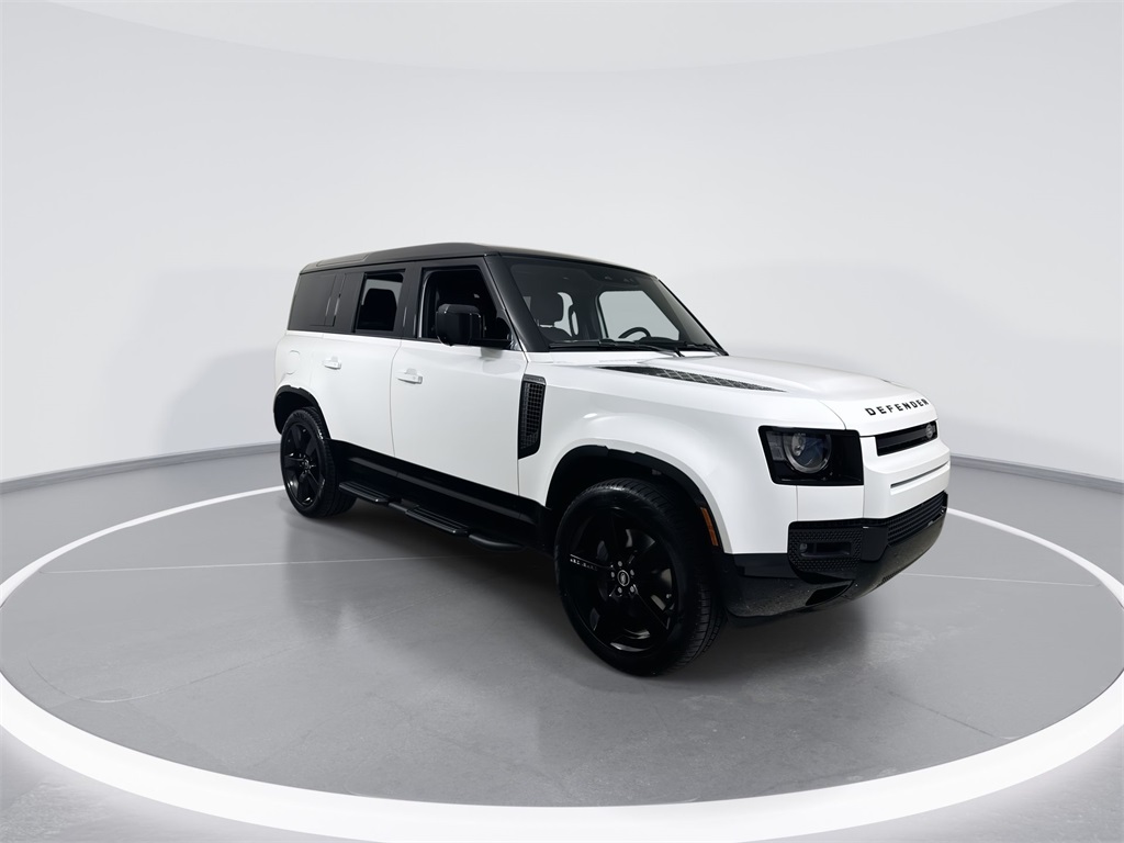 2025 Land Rover Defender 110 X-Dynamic SE photo 2