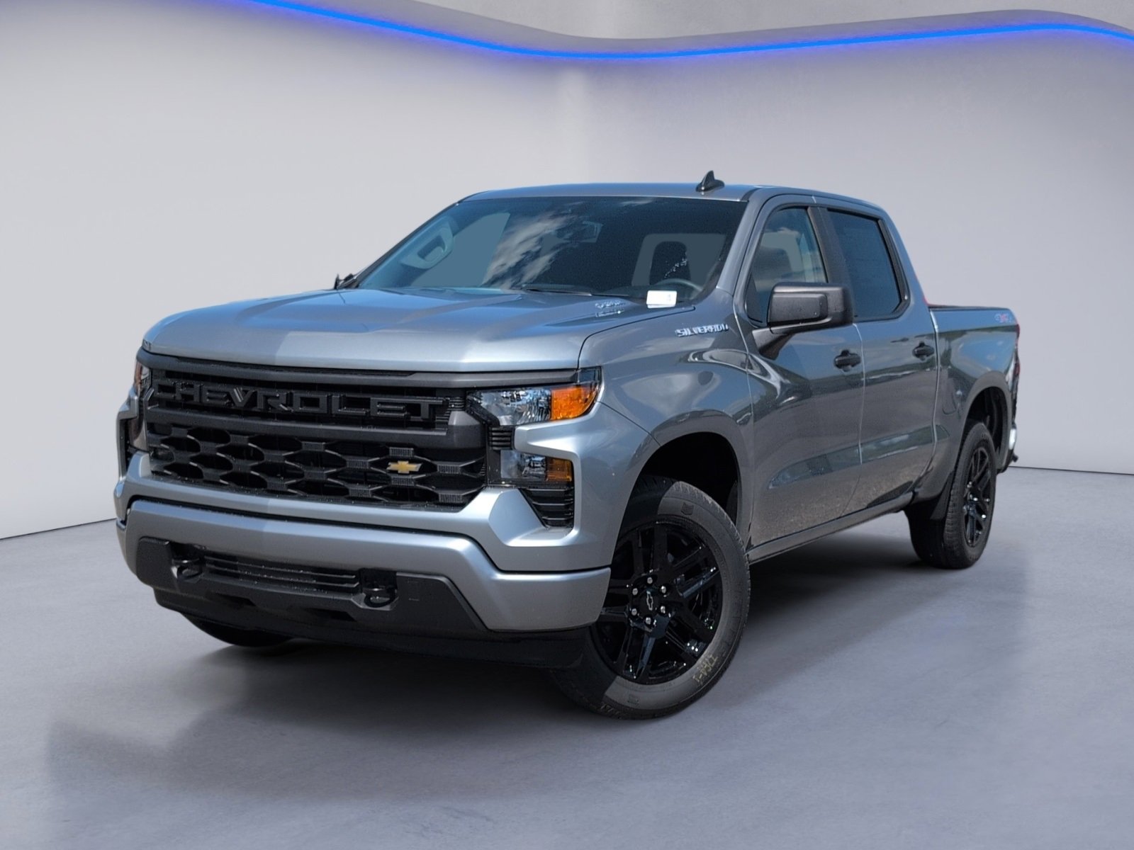 2025 Chevrolet Silverado 1500 Custom photo 2