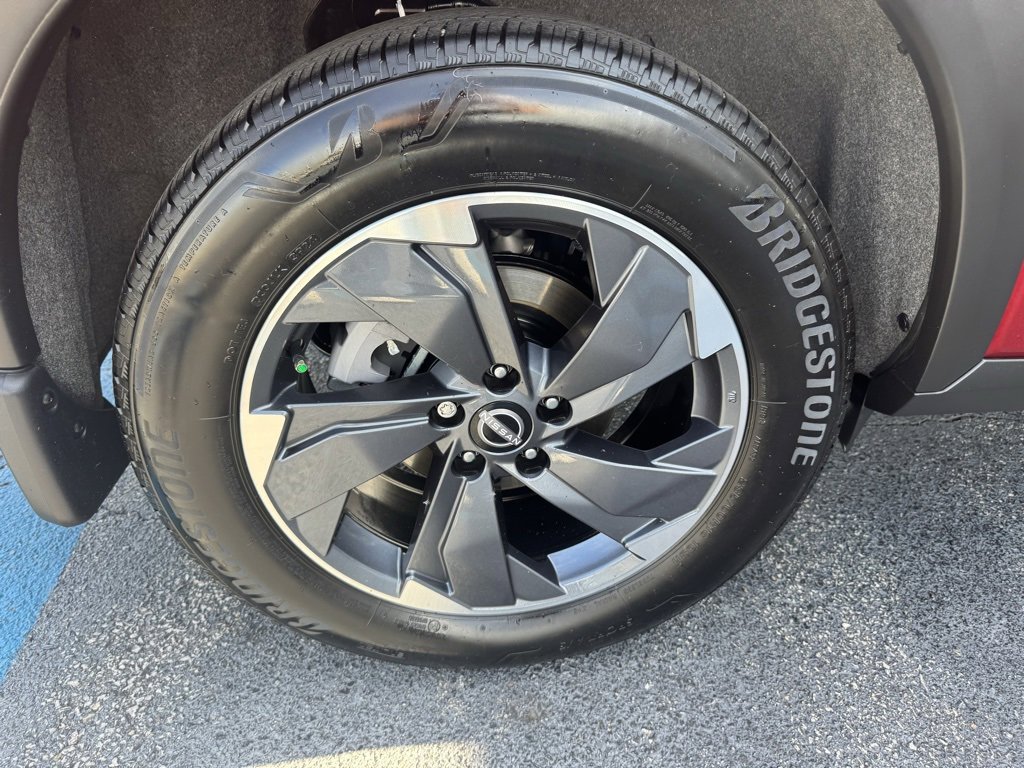 2025 Nissan Rogue SV photo 22