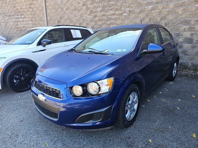 2013 Chevrolet Sonic LT photo 3