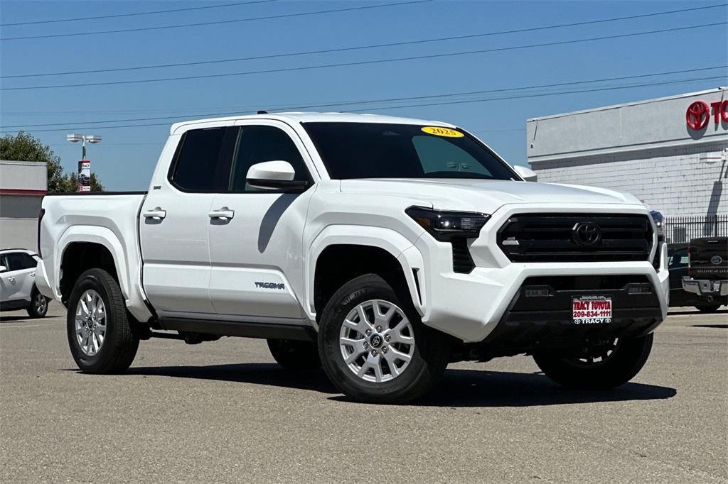 2025 Toyota Tacoma SR5 photo 2