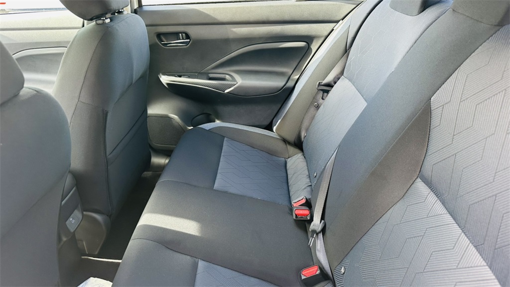 2025 Nissan Versa SV photo 25