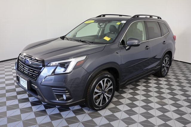 2022 Subaru Forester Limited photo 4