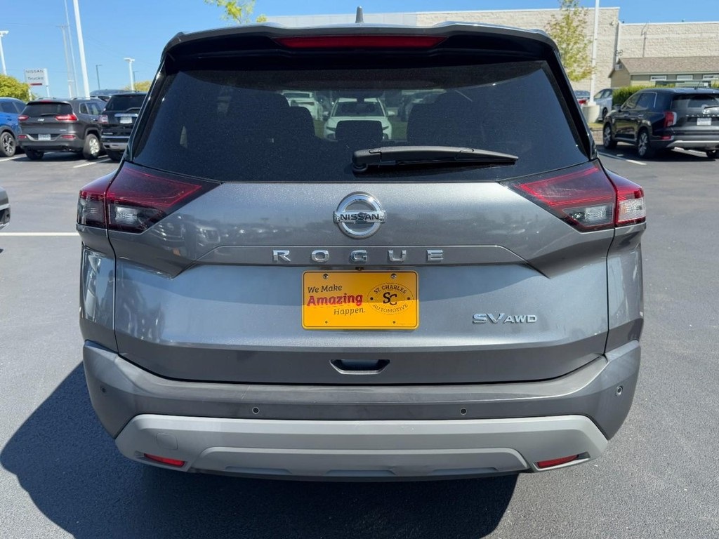 2021 Nissan Rogue SV photo 3
