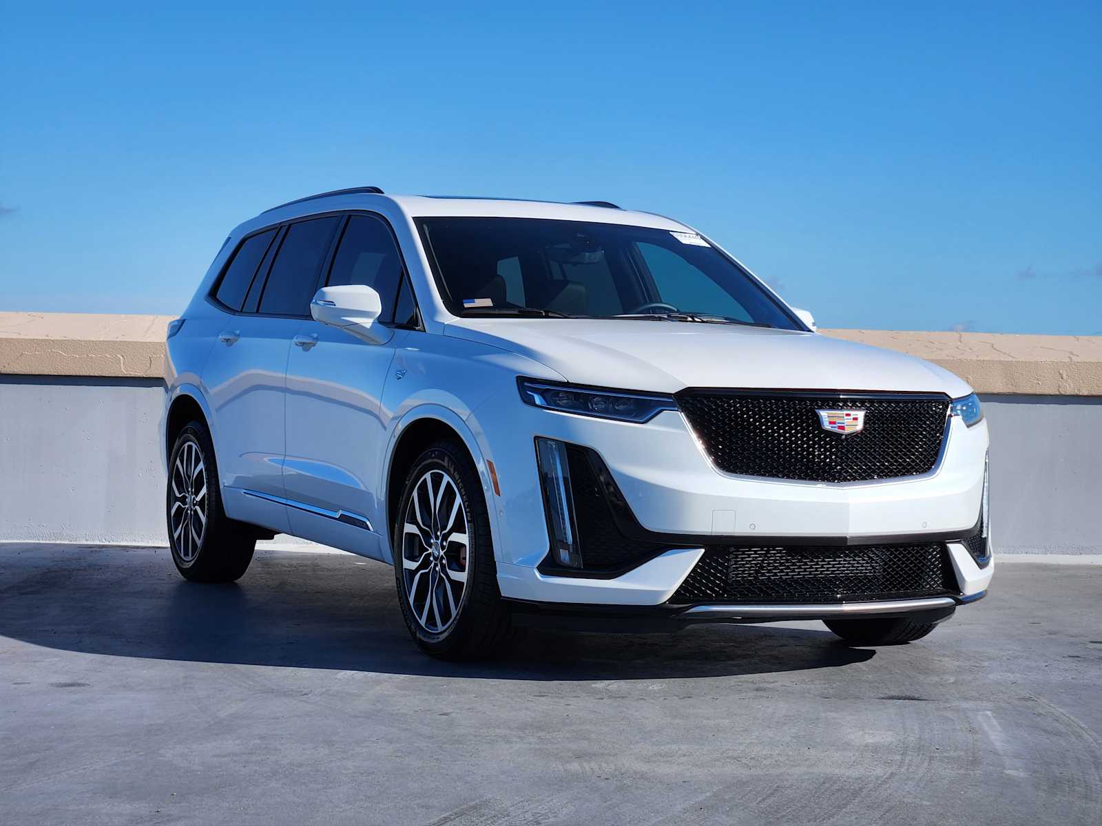 2025 Cadillac XT5 Sport photo 2