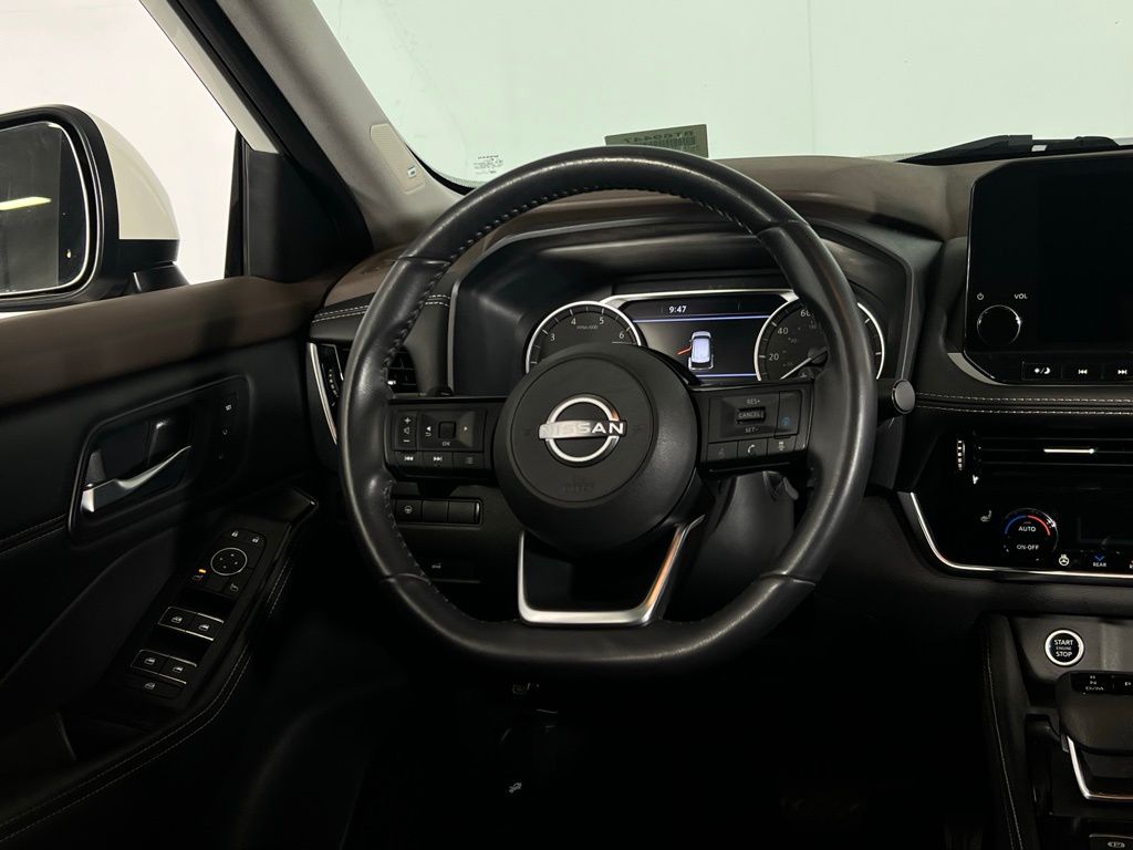 2023 Nissan Rogue SL photo 8