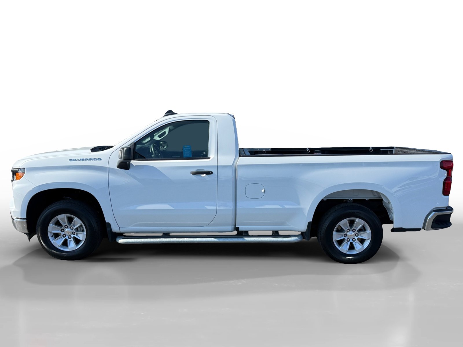 2024 Chevrolet Silverado 1500 photo 2