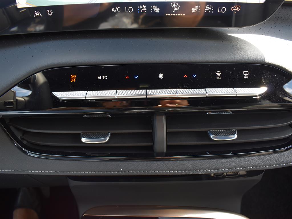 2026 Buick Enclave Avenir photo 17