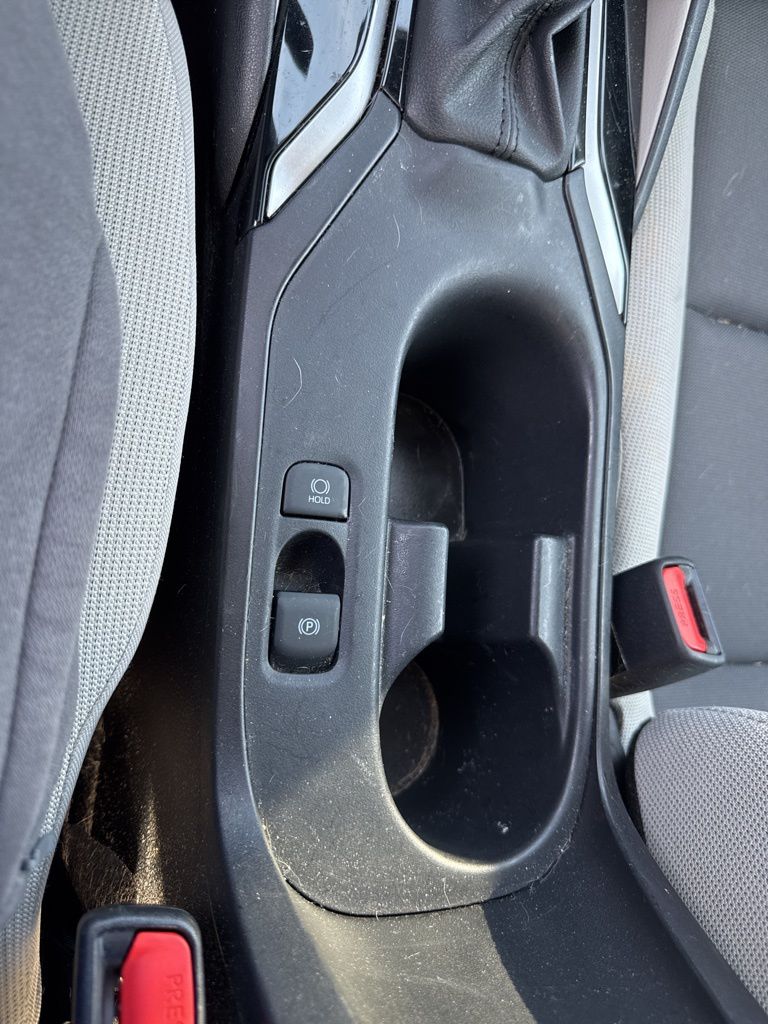 2024 Toyota Corolla LE photo 25