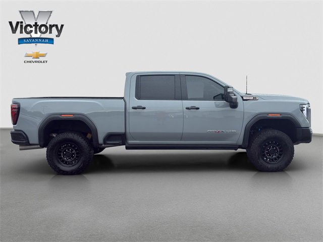 2025 Gmc Sierra 2500 HD Limited photo 3