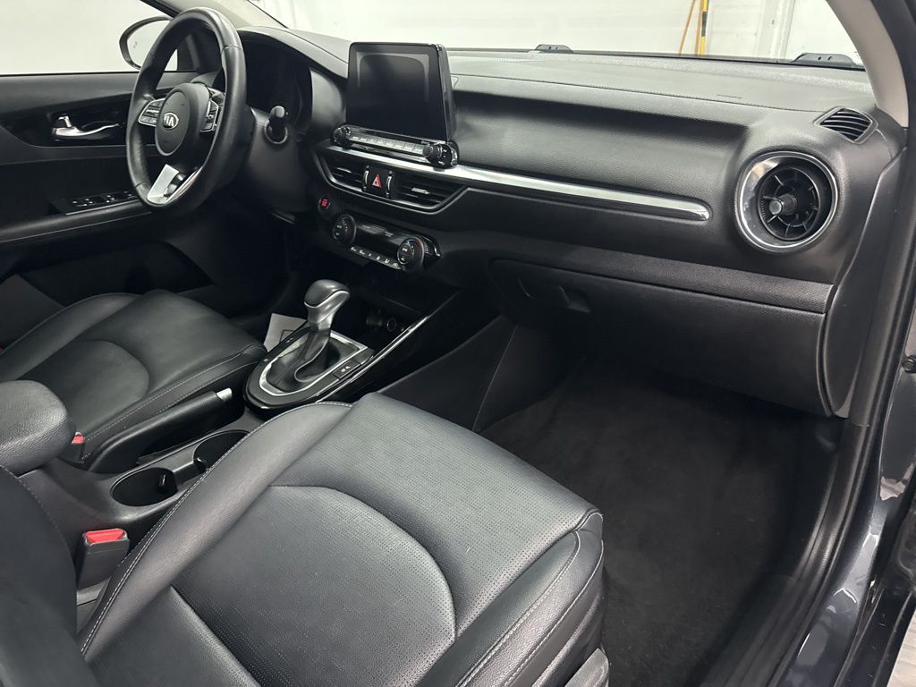 2020 Kia Forte EX photo 25