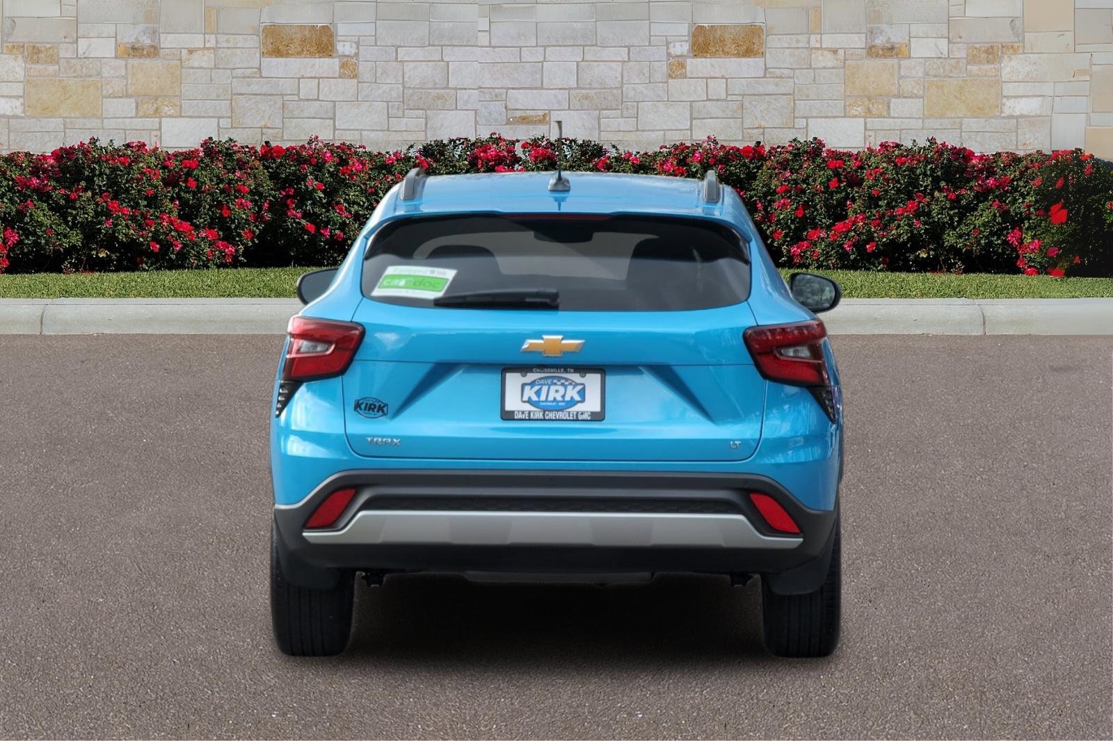 2025 Chevrolet Trax LT photo 4