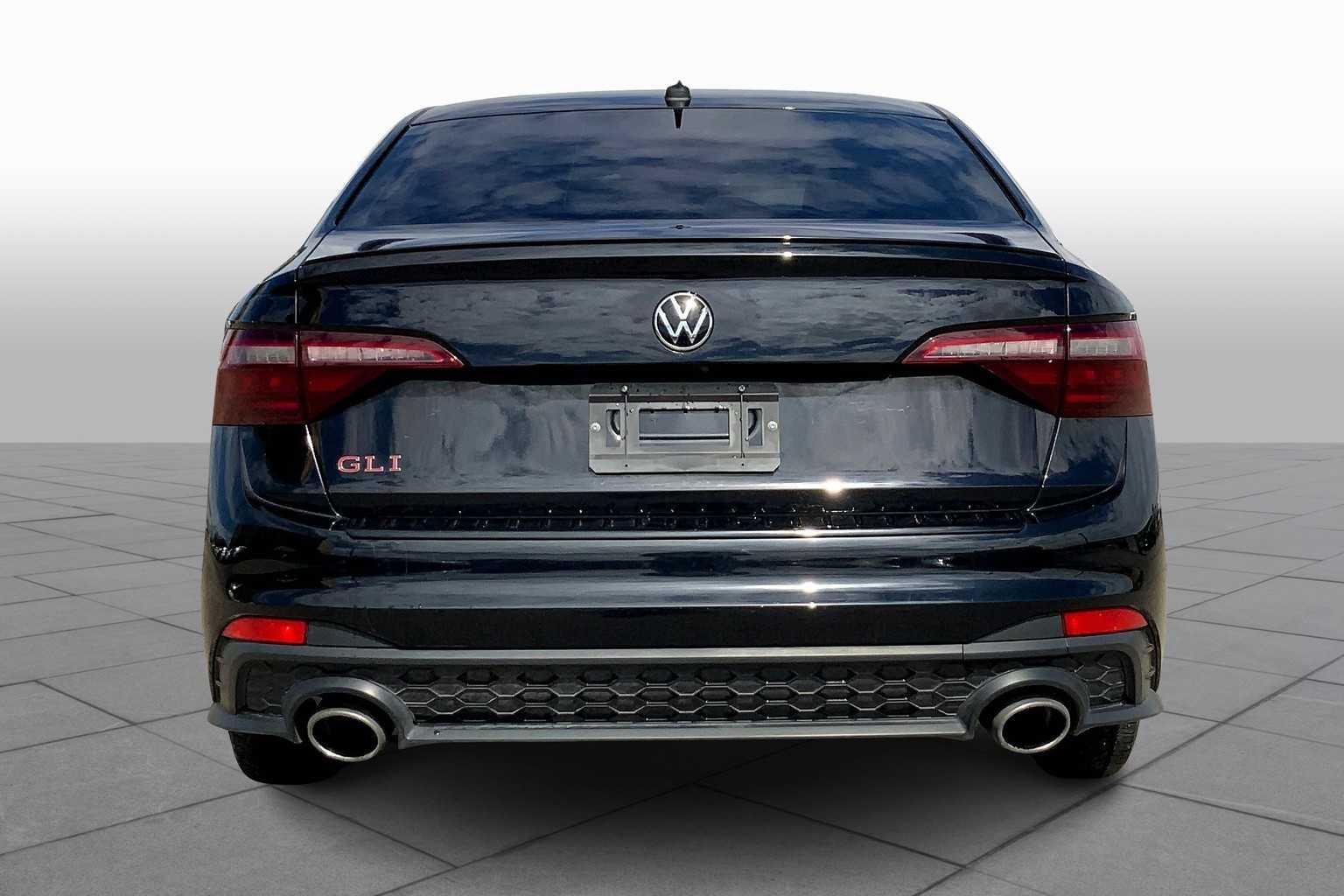 2023 Volkswagen Jetta GLI Autobahn photo 4