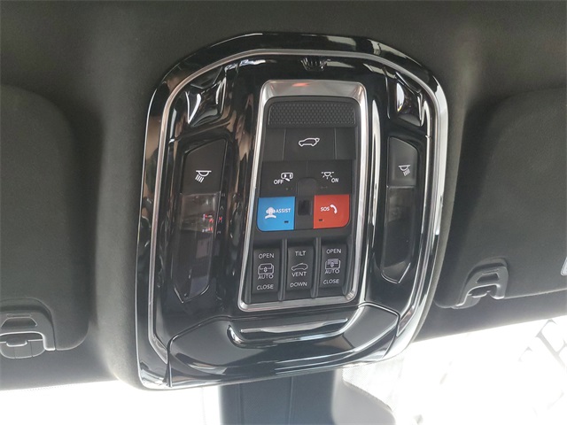 2024 Jeep Grand Wagoneer III photo 21