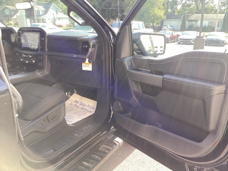 2025 Ford F-150 XLT photo 11