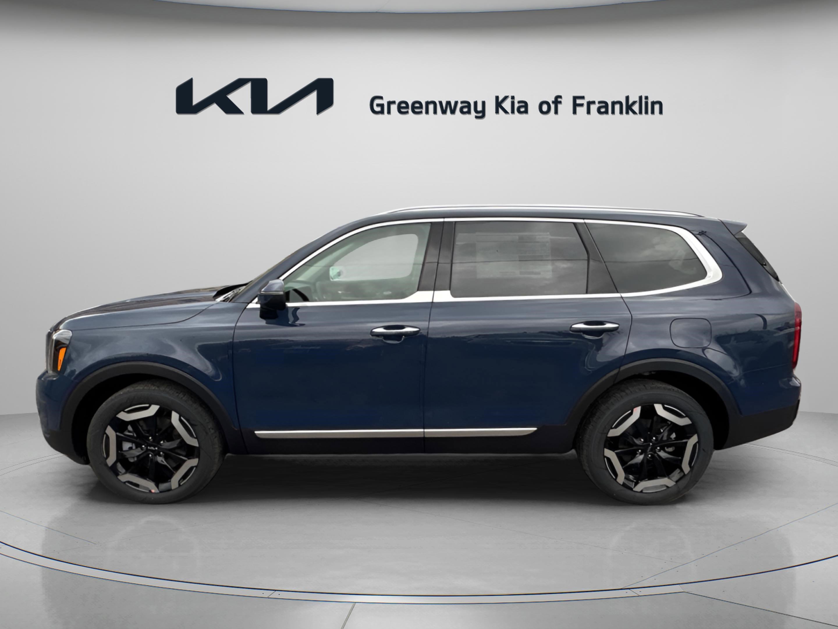 2025 Kia Telluride S photo 4