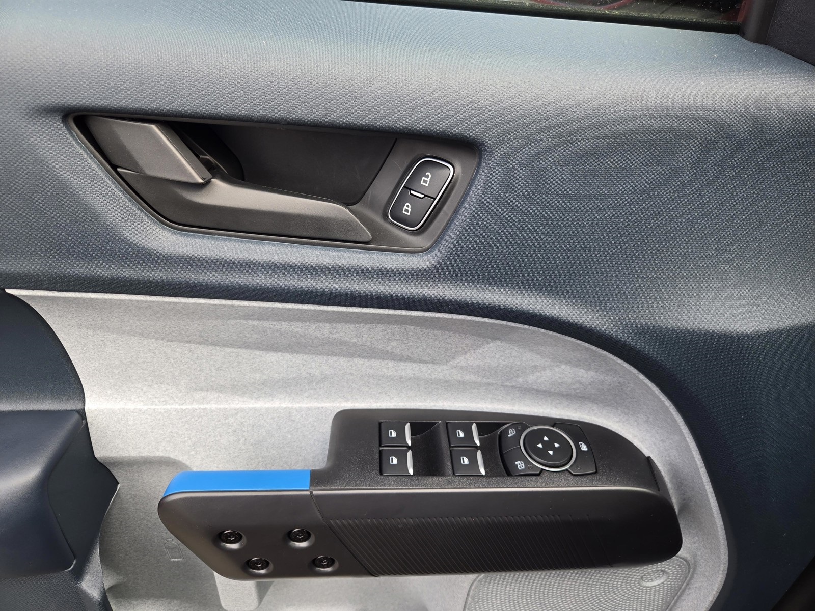 2025 Ford Maverick XLT photo 9
