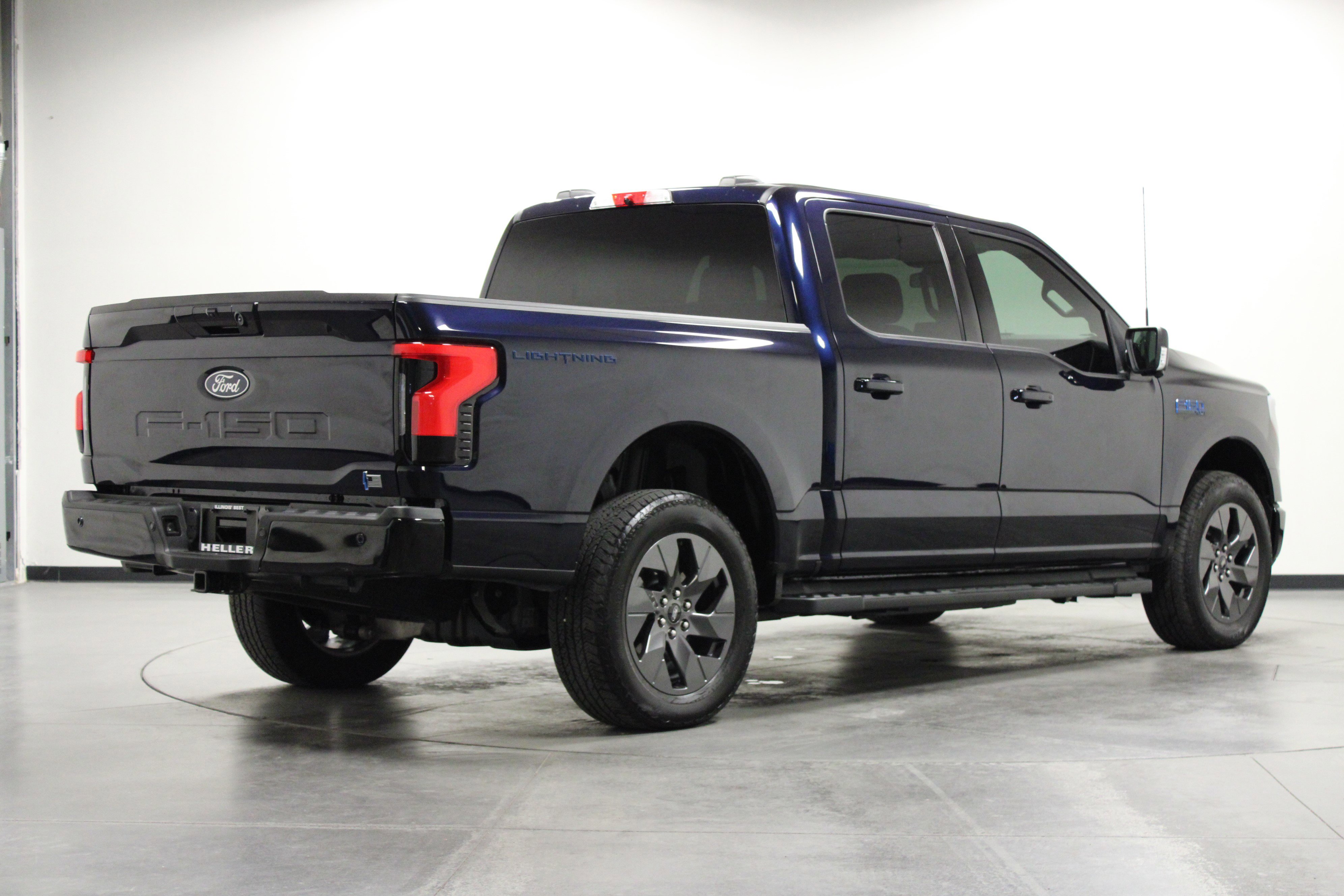 2024 Ford F-150 Lightning photo 3