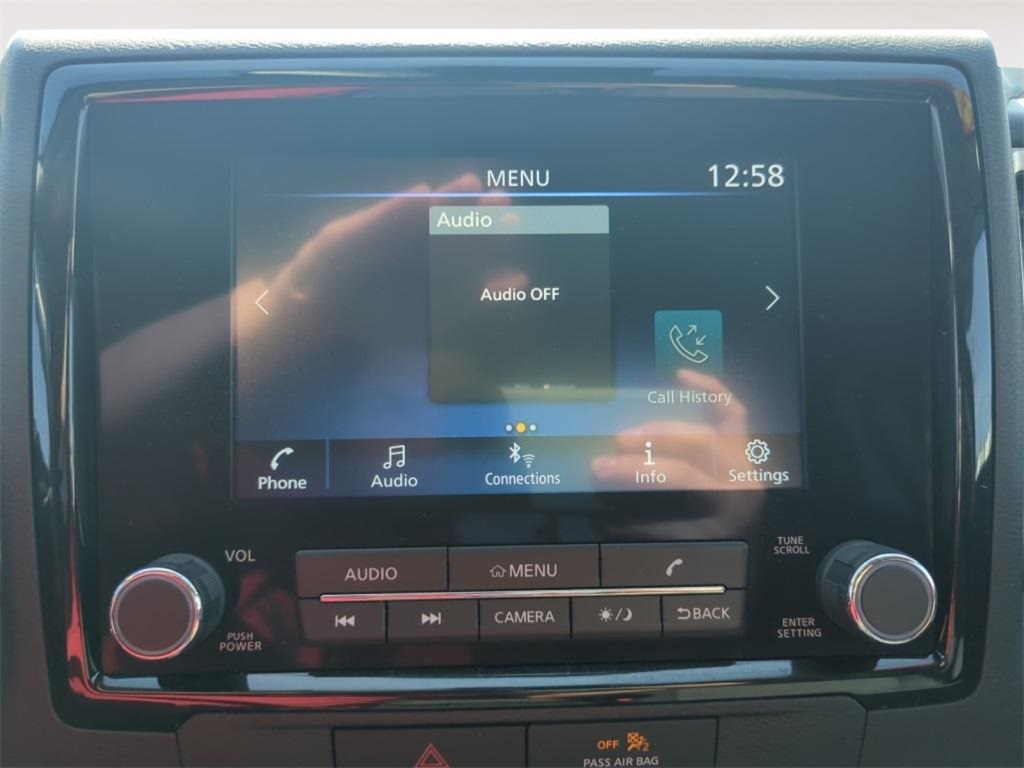 2022 Nissan Frontier SV photo 13