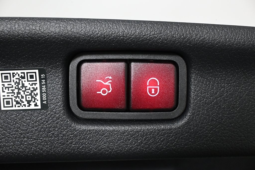 2025 Mercedes Benz C 300 photo 26