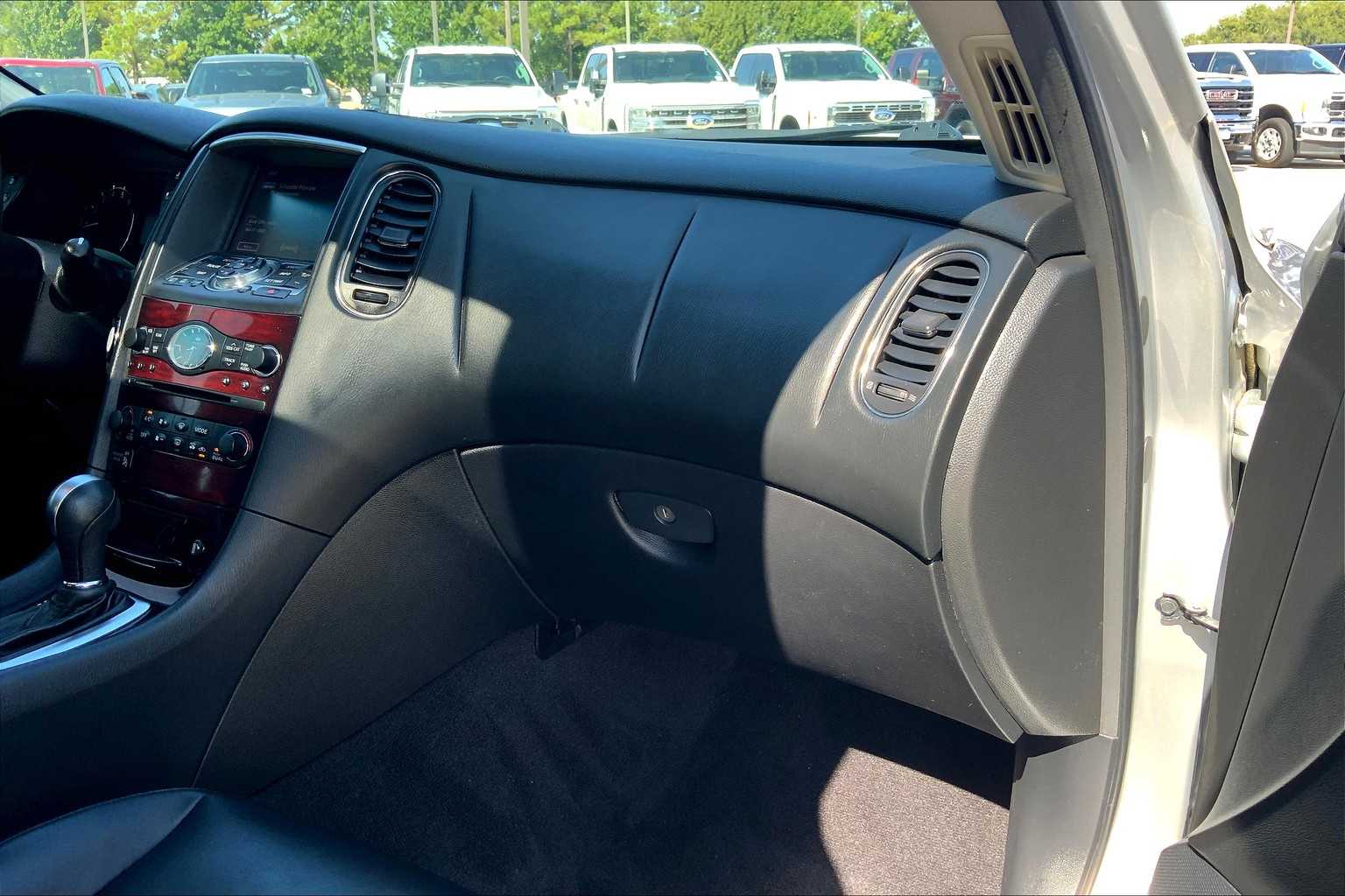 2017 Infiniti QX50 photo 17