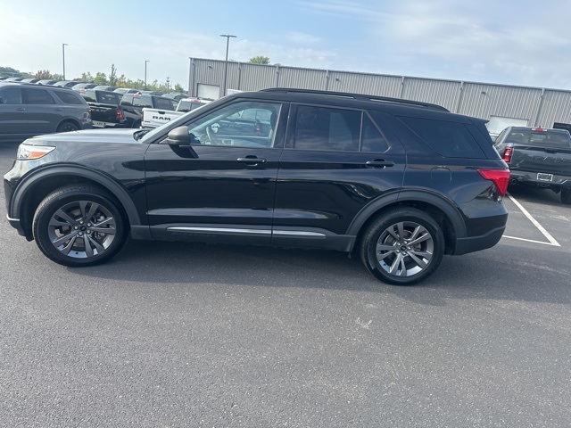 2021 Ford Explorer XLT photo 4