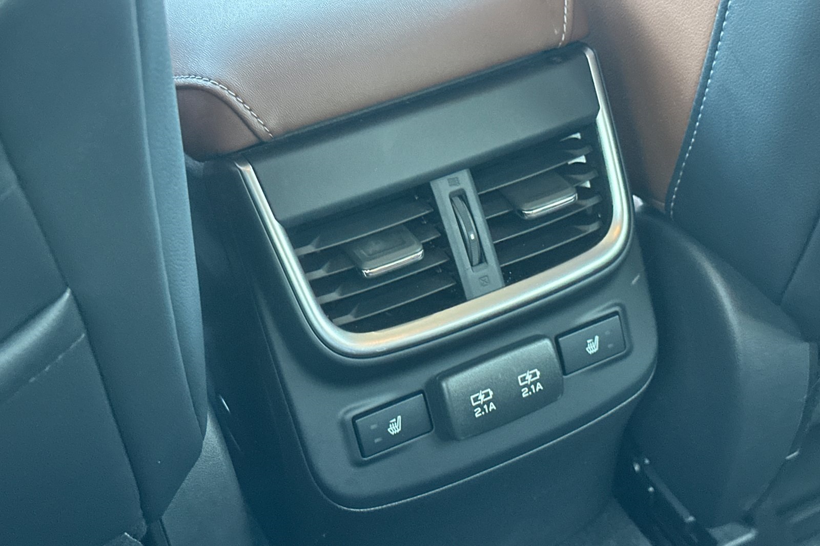2022 Subaru Outback Touring photo 13