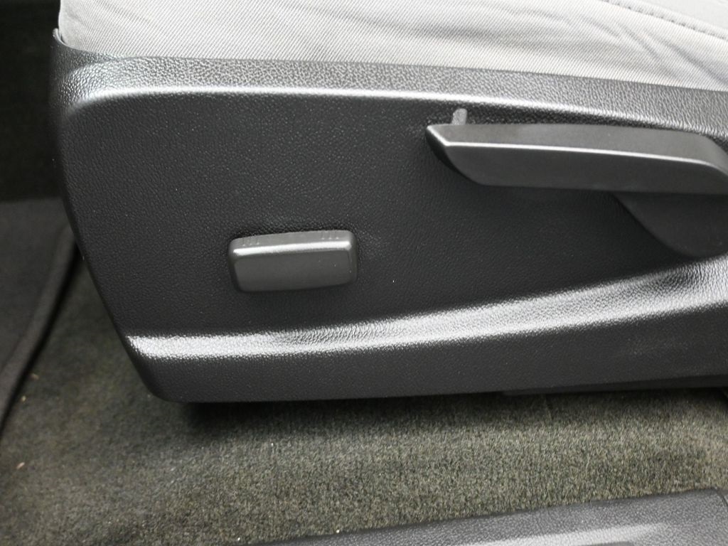 2018 Gmc Canyon Base photo 18