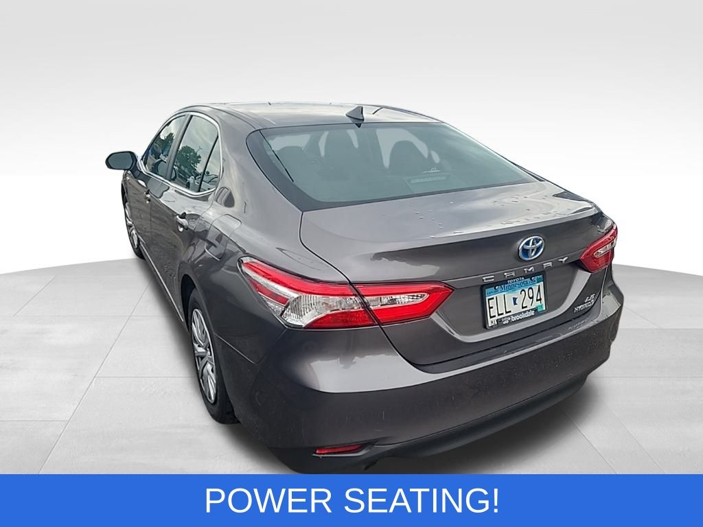 2020 Toyota Camry Hybrid LE photo 2