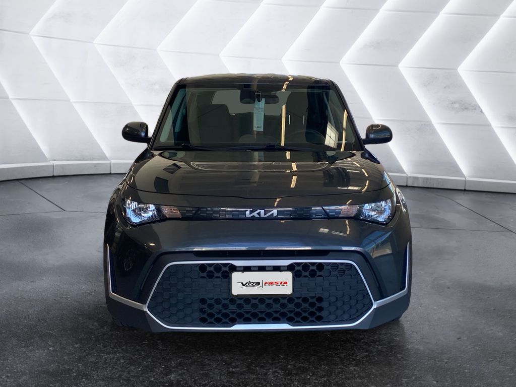2023 Kia Soul LX photo 2