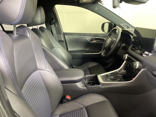 2023 Toyota RAV4 Hybrid XSE photo 11