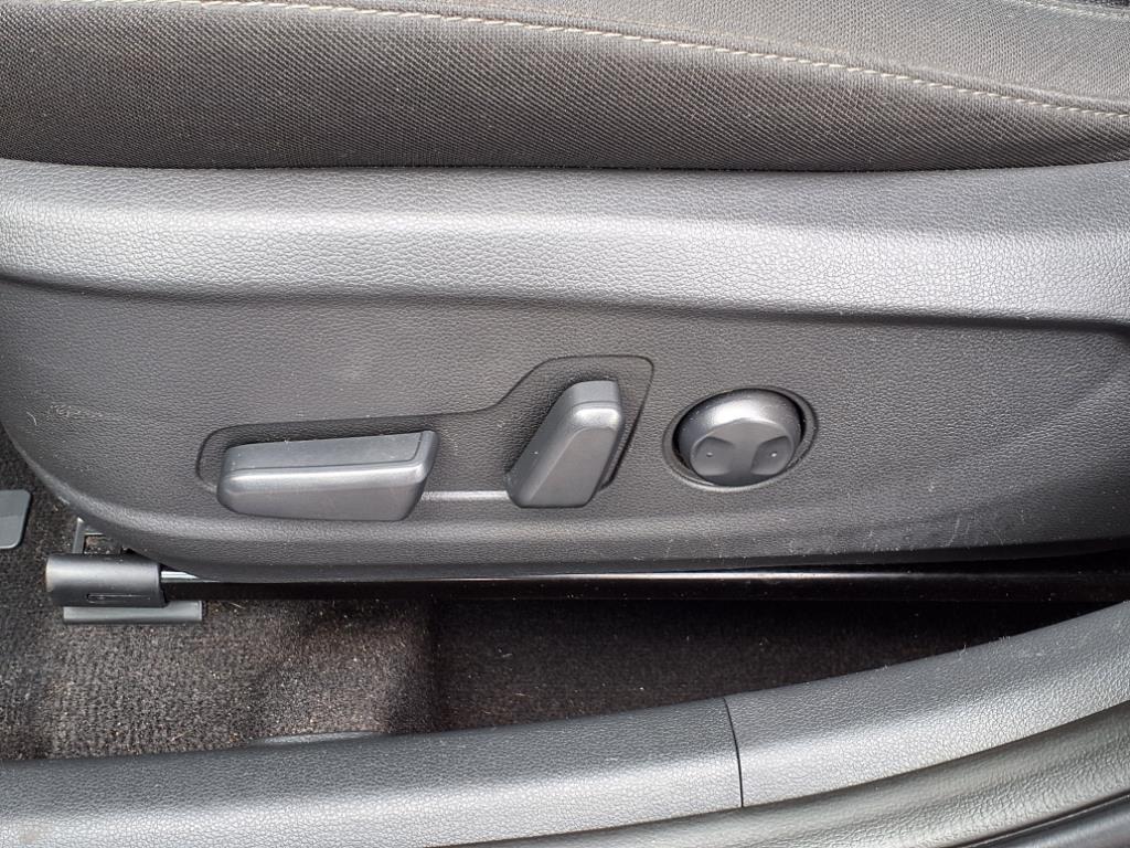 2023 Hyundai Kona SEL photo 4