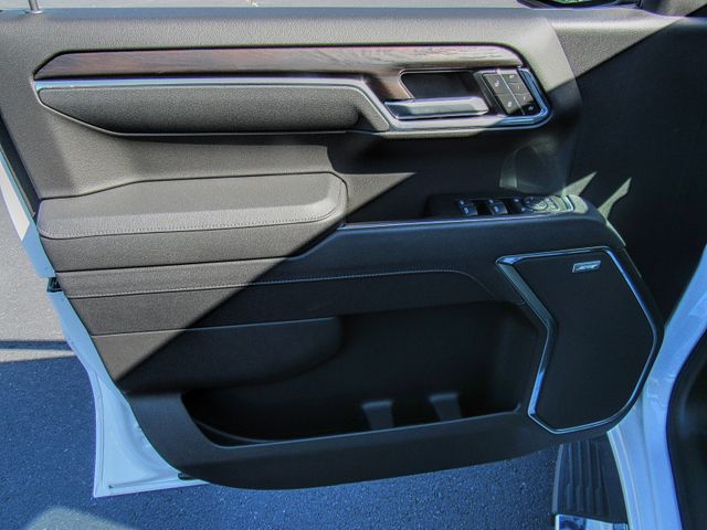 2025 Gmc Sierra 1500 SLT photo 9