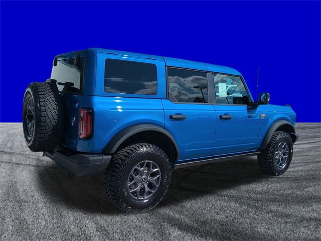 2025 Ford Bronco Badlands photo 2