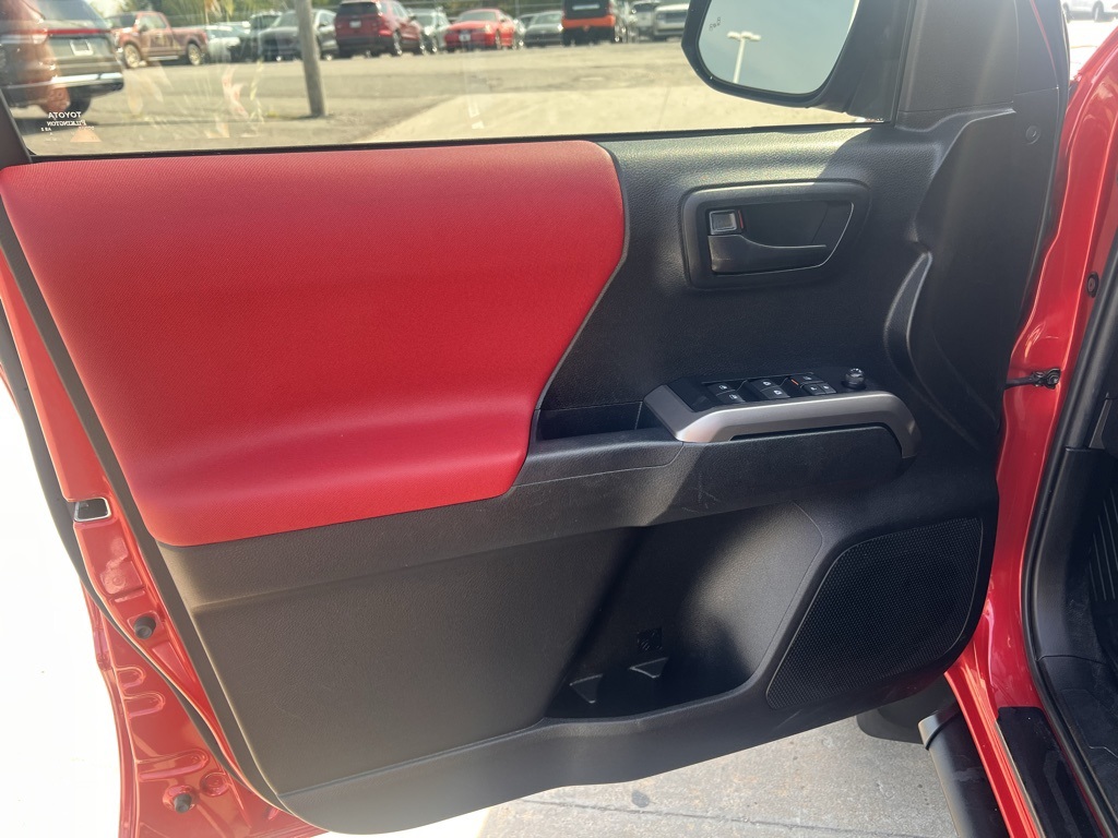2023 Toyota Tacoma SR5 photo 16