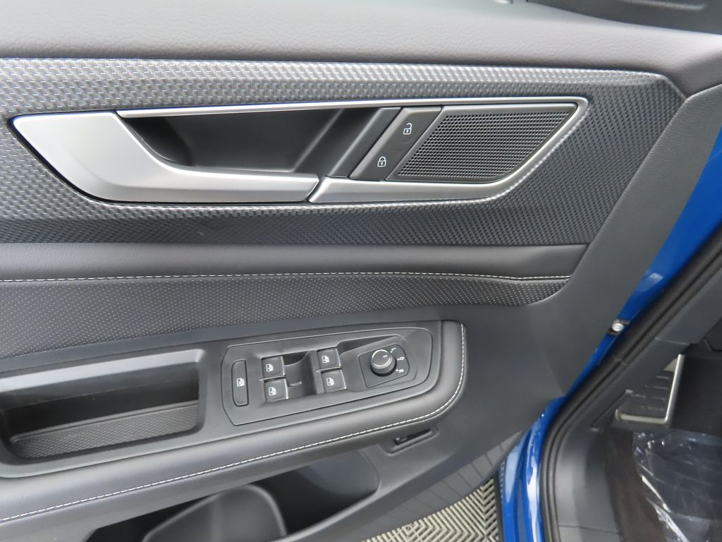 2026 Volkswagen Atlas Cross Sport SEL R-Line photo 23