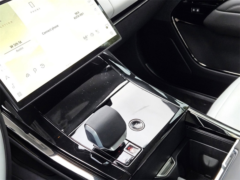 2025 Land Rover Range Rover Sport SE photo 18