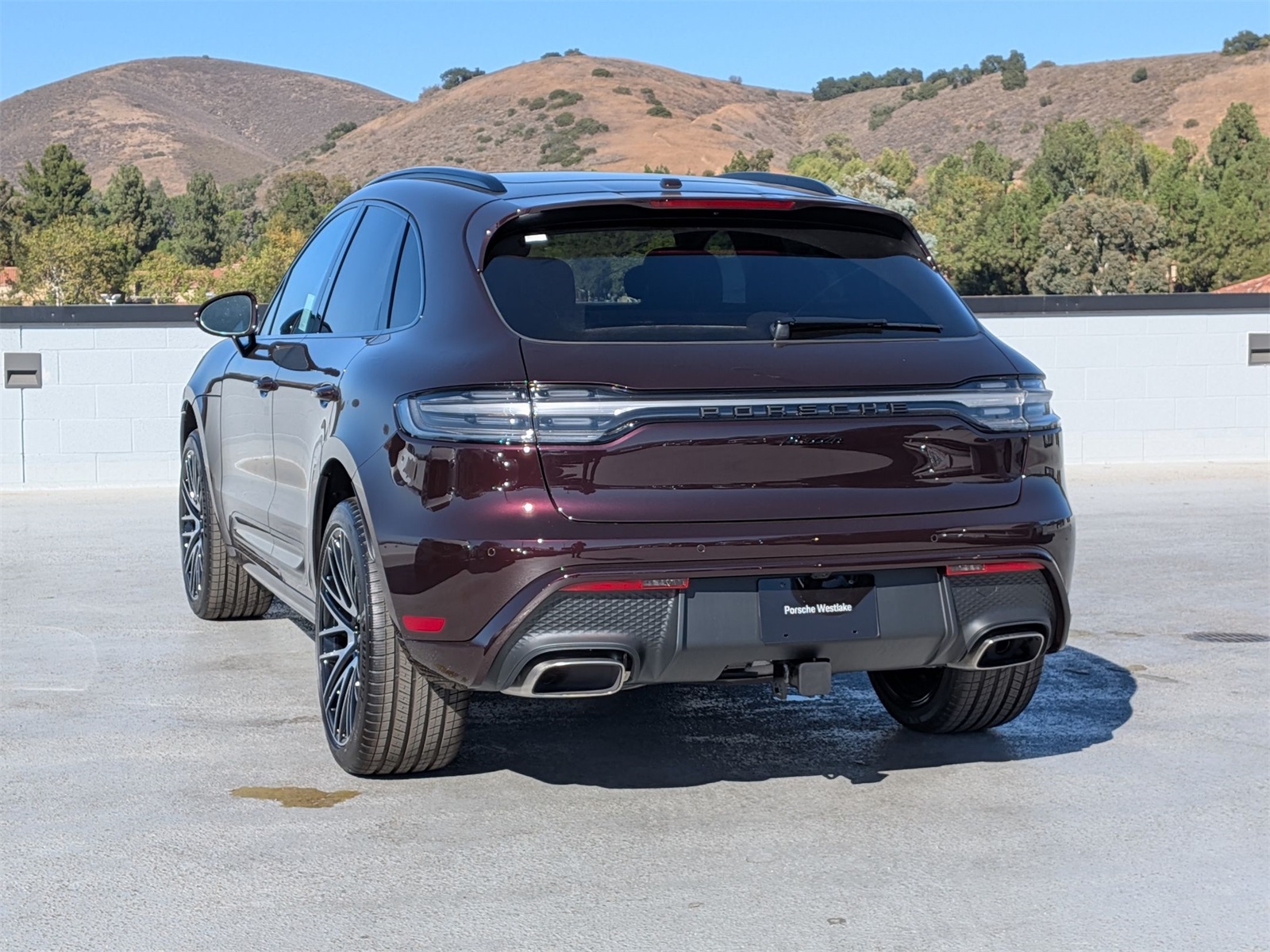 2026 Porsche Macan T photo 3