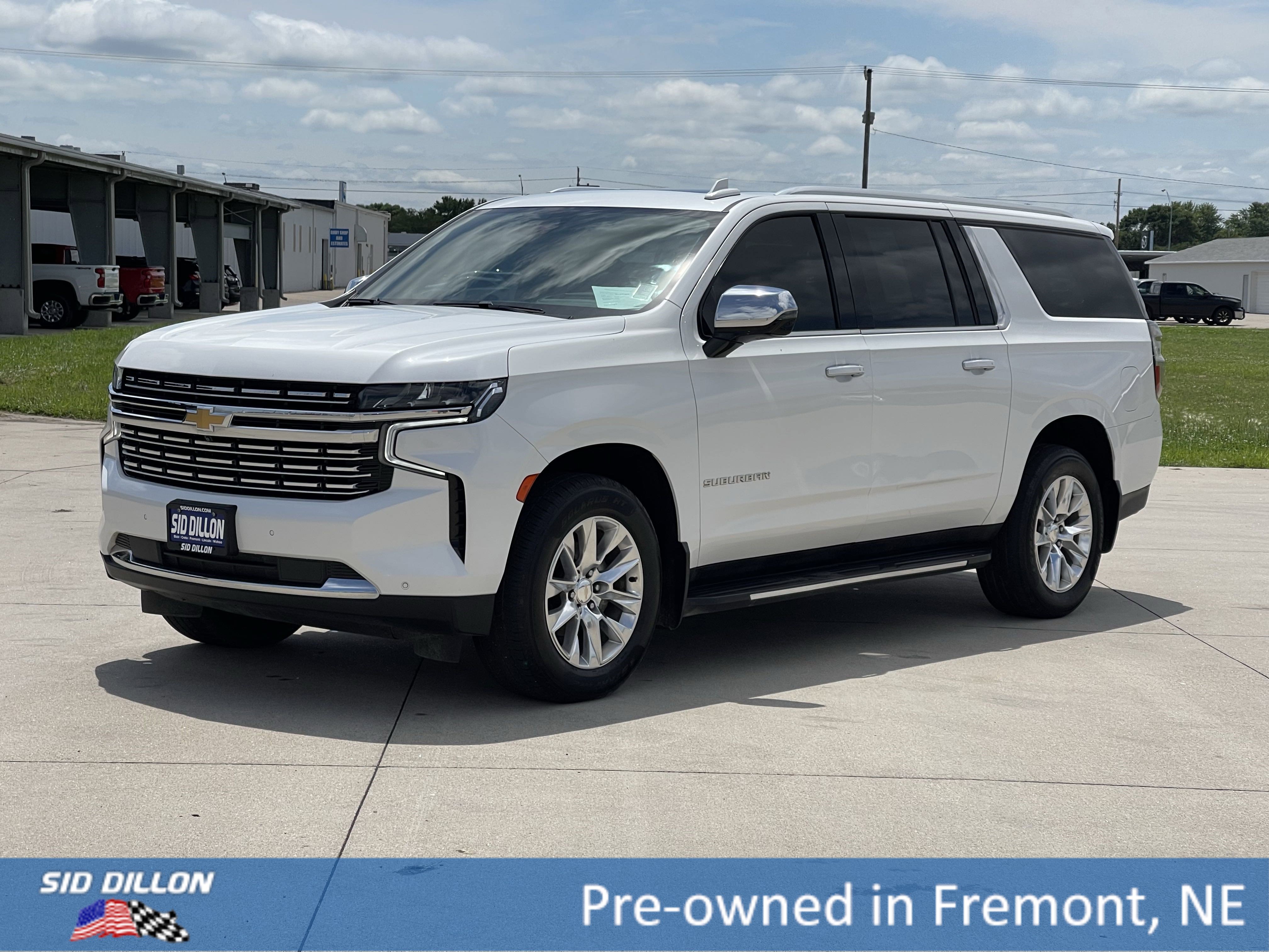 2021 Chevrolet Suburban Premier's photo